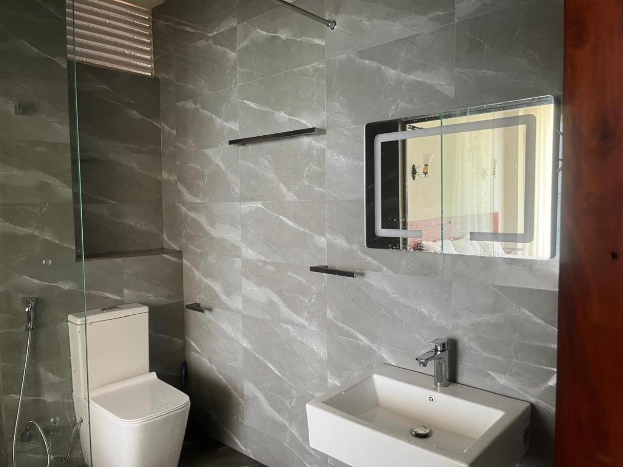 אמבלנגודה Blue Wave Beach Villa By Aaryan Group מראה חיצוני תמונה